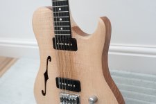 re-shape_GGBO2023_tyremanguitars (8 of 12).jpg